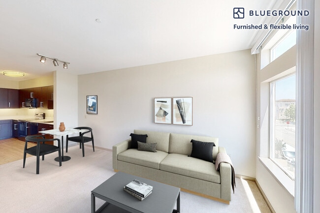 Foto del edificio - 5200 Iron Horse Pkwy