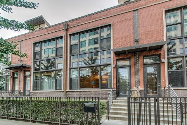 Foto principal - 909 N Kingsbury St