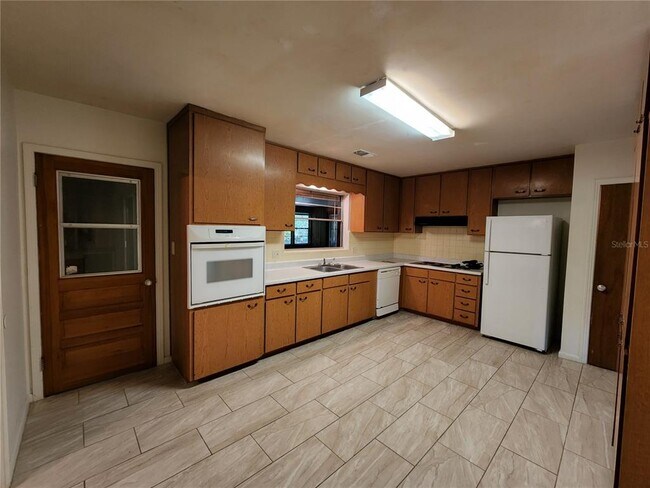 Foto del edificio - 4421 Newberry Rd