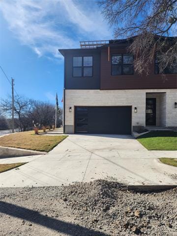 Building Photo - 110 Clark Ln