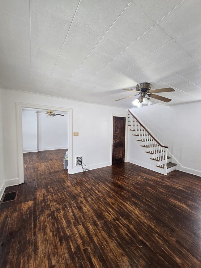 Photo - 2532 Glen Terrace House