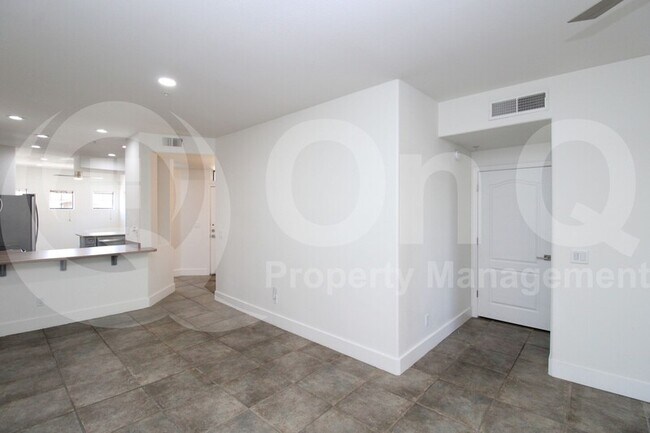 Foto del edificio - 4200 N 82nd St
