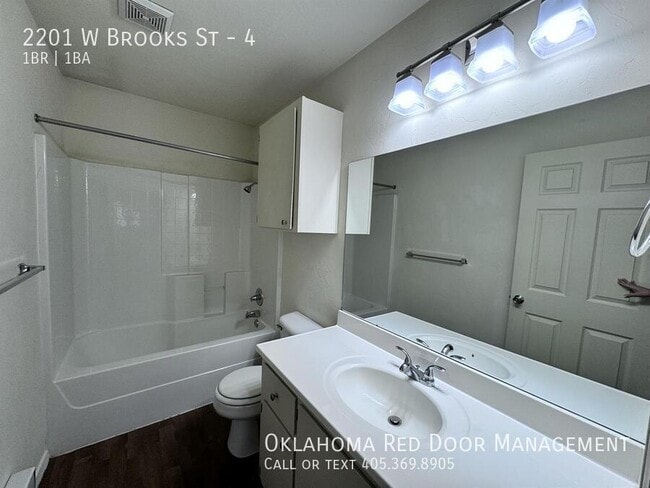 Foto del edificio - 2201 W Brooks St