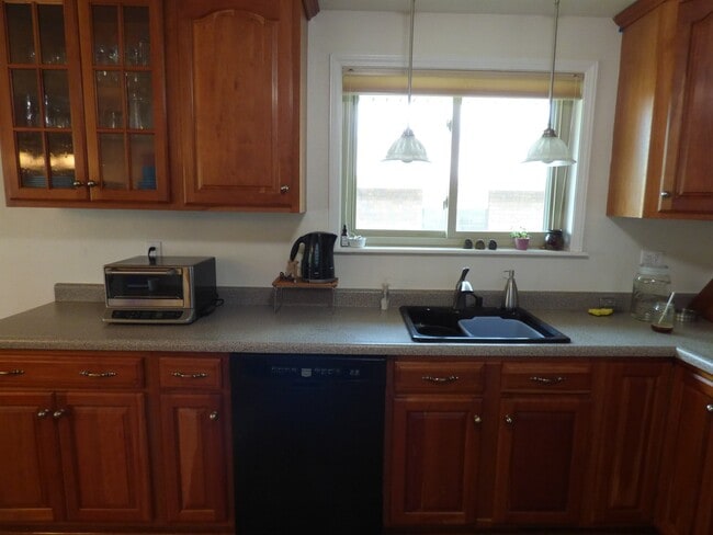 Building Photo - Great House in a Great Neighborhood!