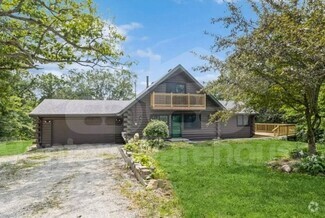 Building Photo - 32487 K Ave