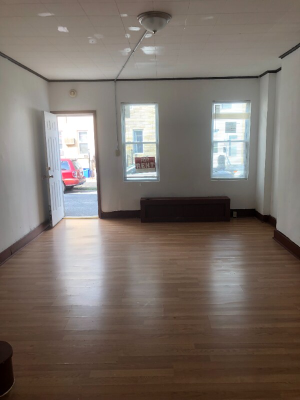 Building Photo - 1838 E Wensley St