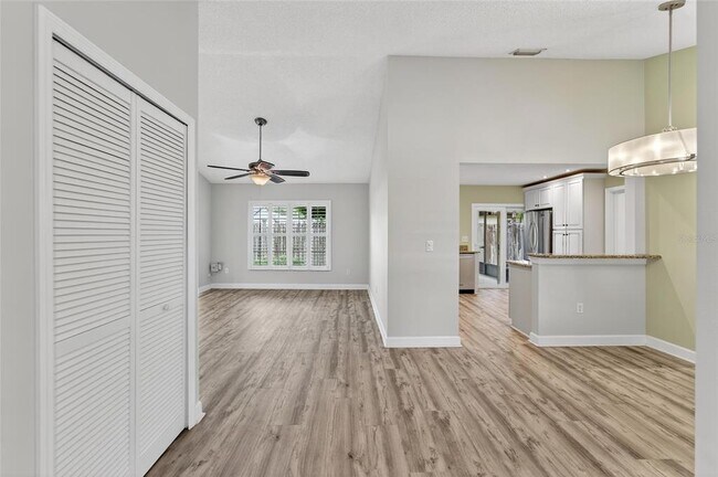 Building Photo - 1713 Atrium Dr