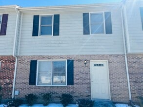 Building Photo - 208 Marlington St