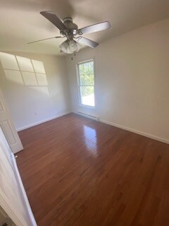 Foto del edificio - 1451 Cedar Dr