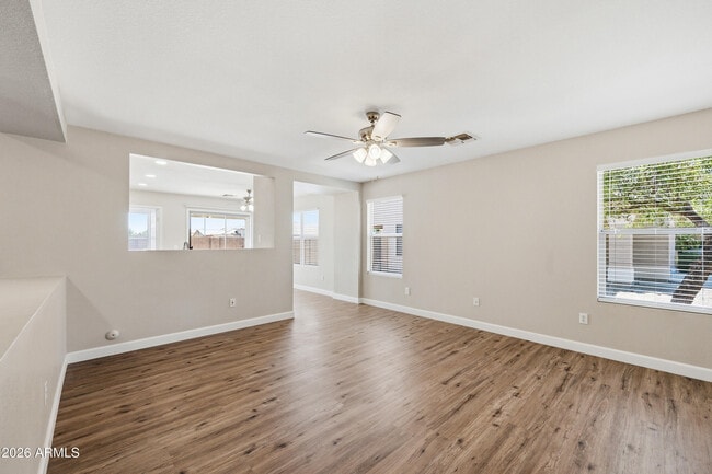 Foto del edificio - 2851 E Cherry Hills Dr