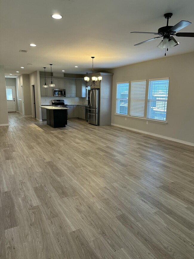 Foto del edificio - 202 Spencer Pl