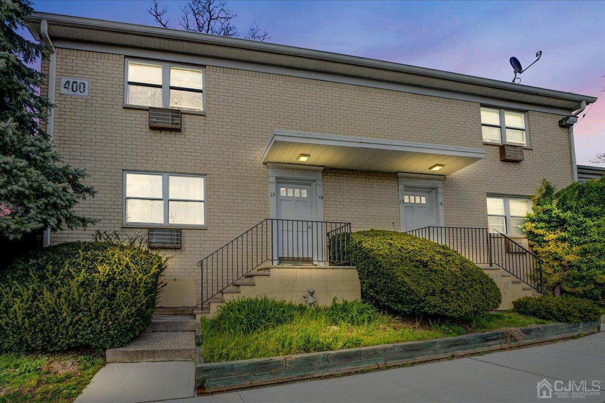 Primary Photo - 415 Cranbury Rd