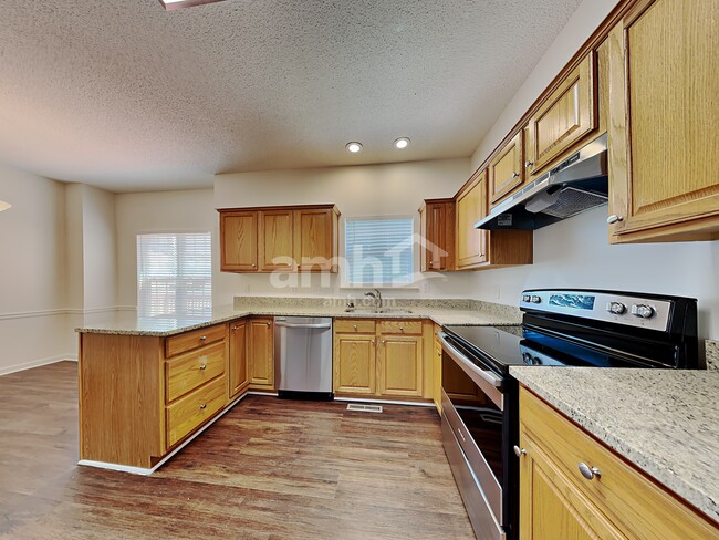 Building Photo - 135 Cabot Dr