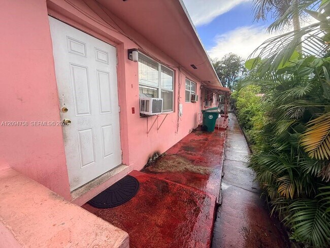 Foto del edificio - 3070 NW 20th St