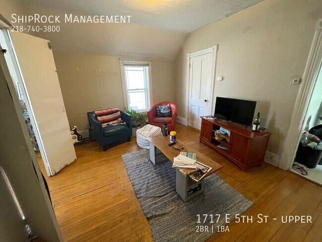 Foto del edificio - 1717 E 5th St