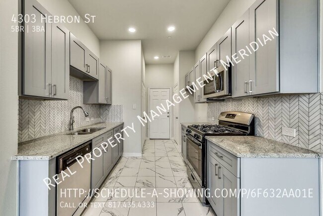 Building Photo - For Lease:  Luxurious Townhome in Irving, TX
