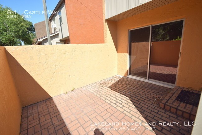 Building Photo - 941 Castle Way - 2BR 1.5BA