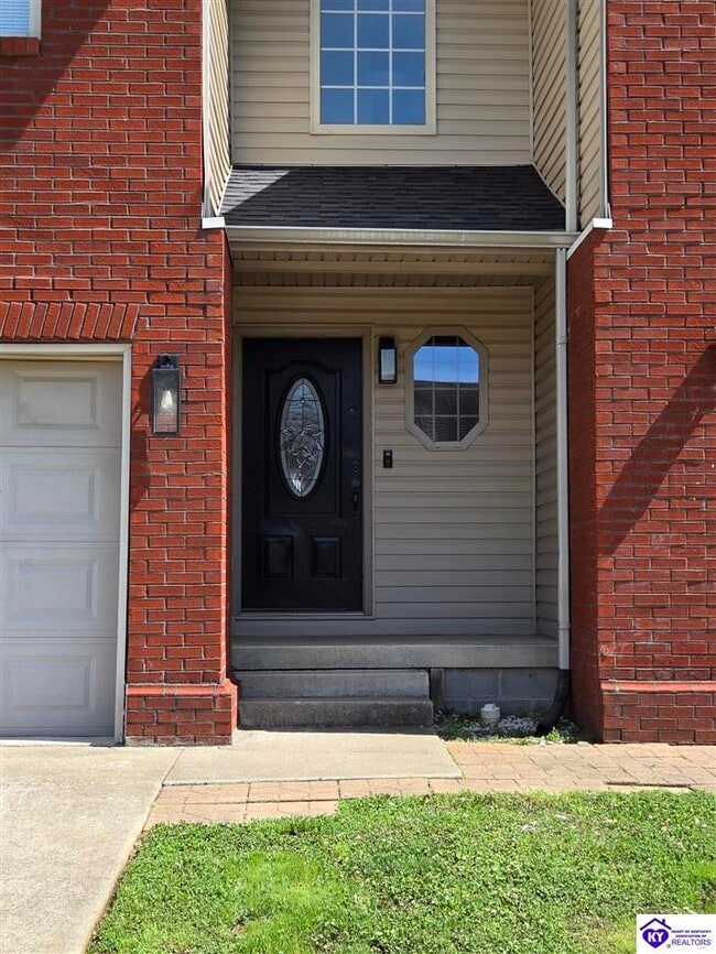 Building Photo - 153 Twin Lakes Dr