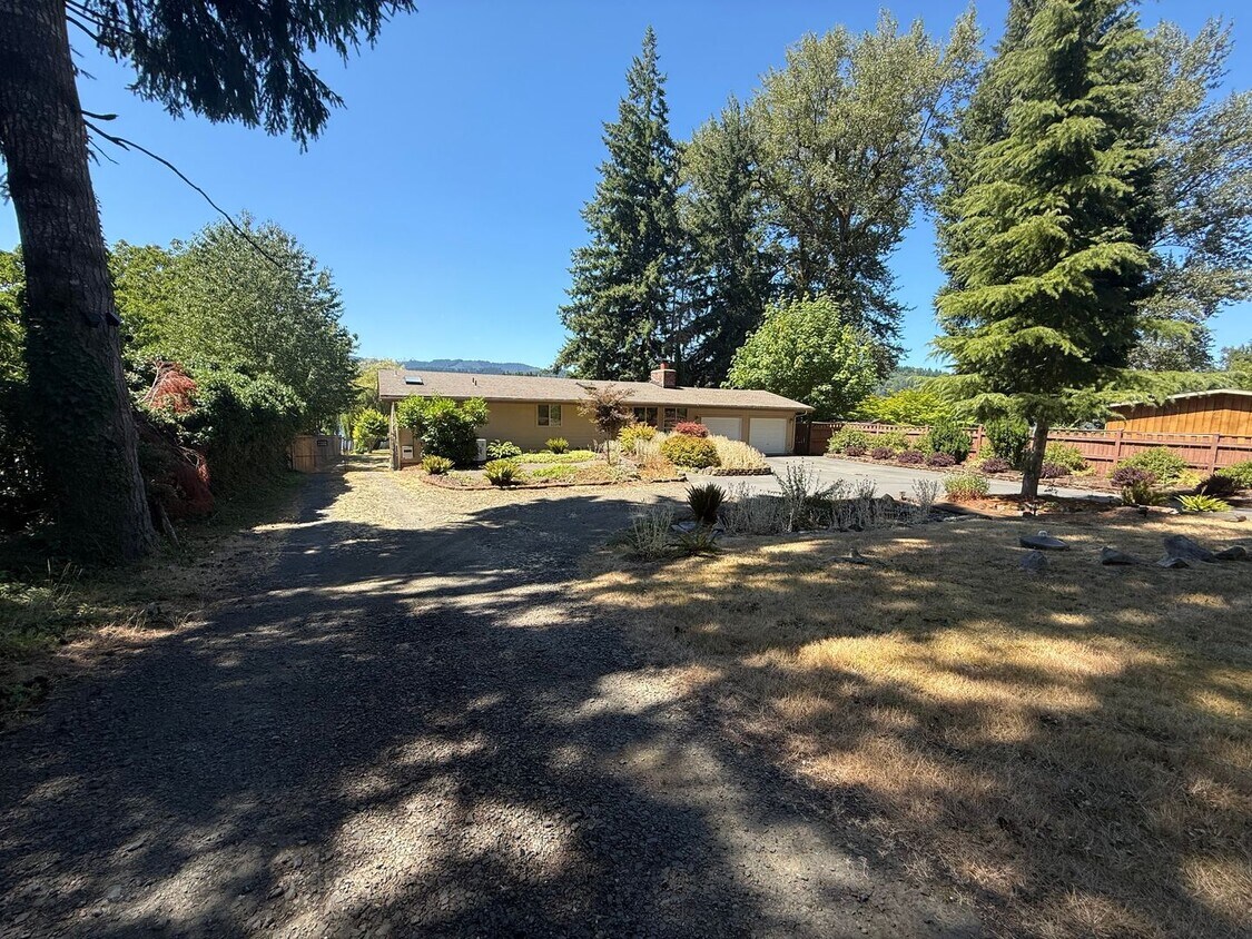 Foto principal - 5711 Black Lake Belmore Rd SW