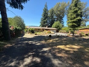 Building Photo - 5711 Black Lake Belmore Rd SW
