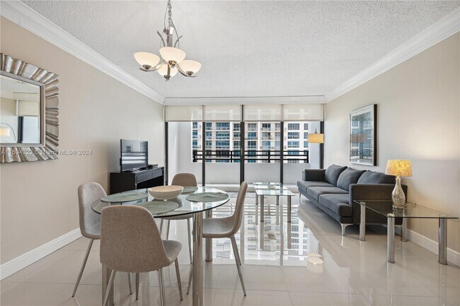 Building Photo - 3505 S Ocean Dr