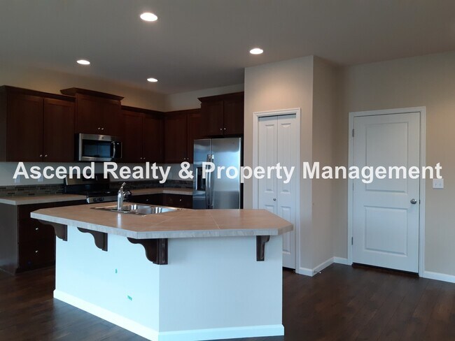 Foto del edificio - Open Floor Plan 3 Bed Craftsman in Bethany...