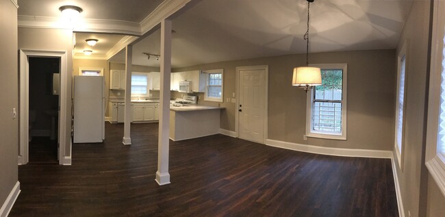 open concept - 127 Atlanta Ave SE