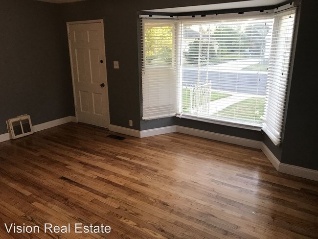 Building Photo - 3 br, 2 bath House - 680 Brookside Dr