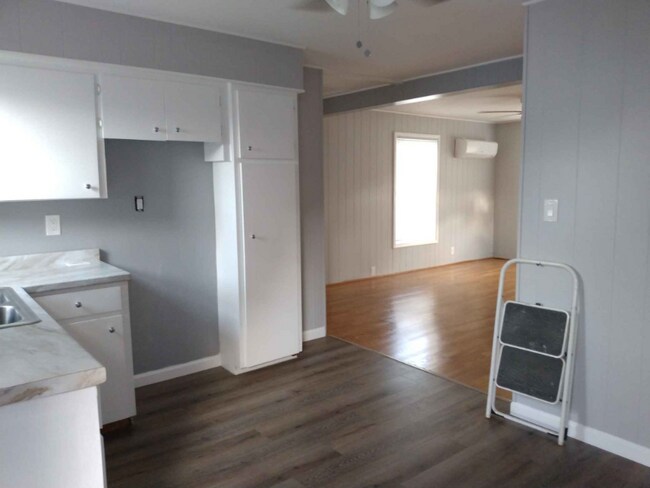 Foto del edificio - 4097 46th Ave N