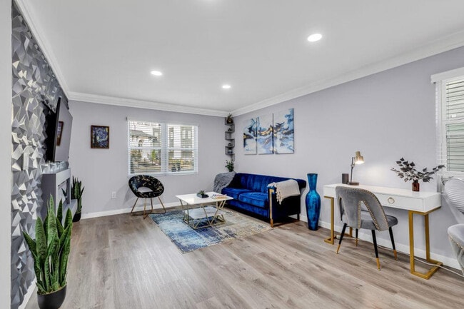 Building Photo - 1000 Parkwood Ave
