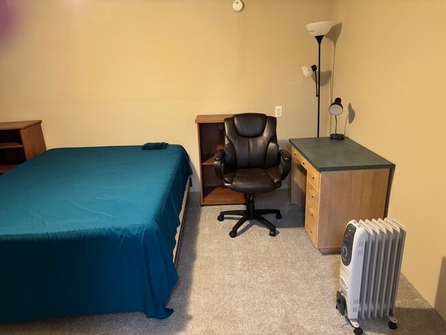 Building Photo - 220 Boyd Ave