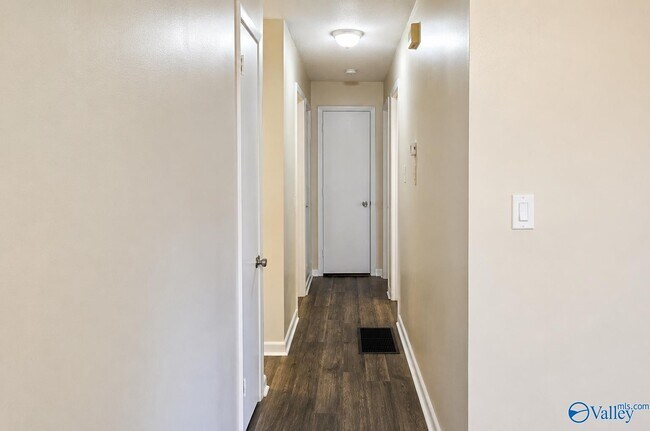 Foto del edificio - 3311 Wilks Pl SW