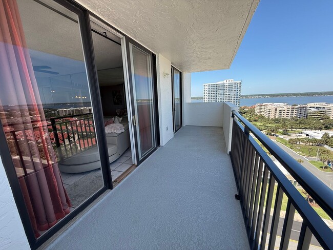 Building Photo - Fully Furnished 2-bedroom, 2-bath residence located in Oceans Five