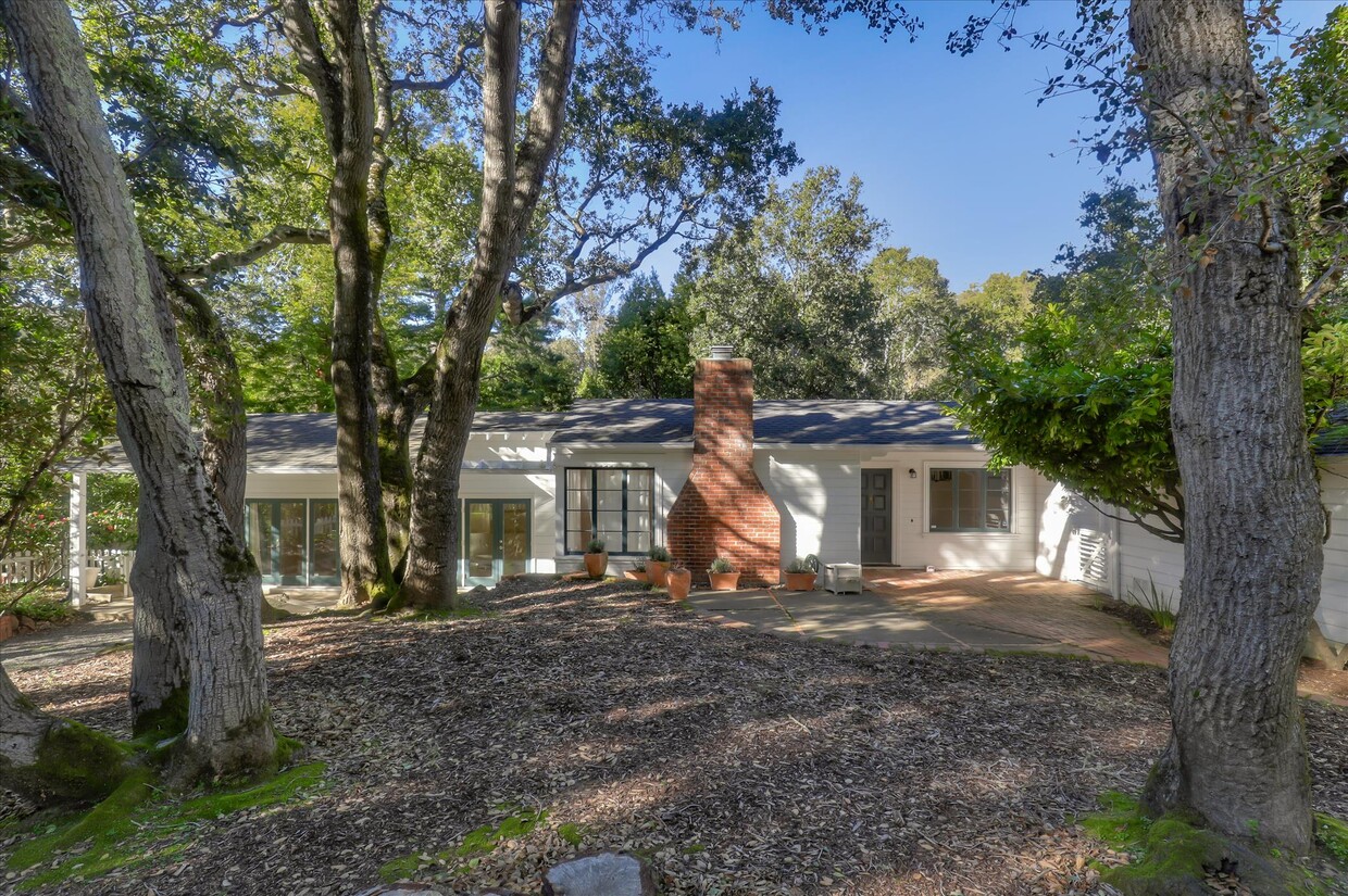 Primary Photo - 1766 Woodhaven Way