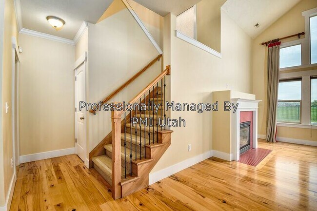 Building Photo - 707 Mystic Creek Way