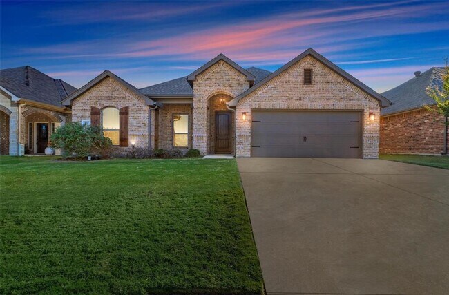 Building Photo - 624 Ethan Dr