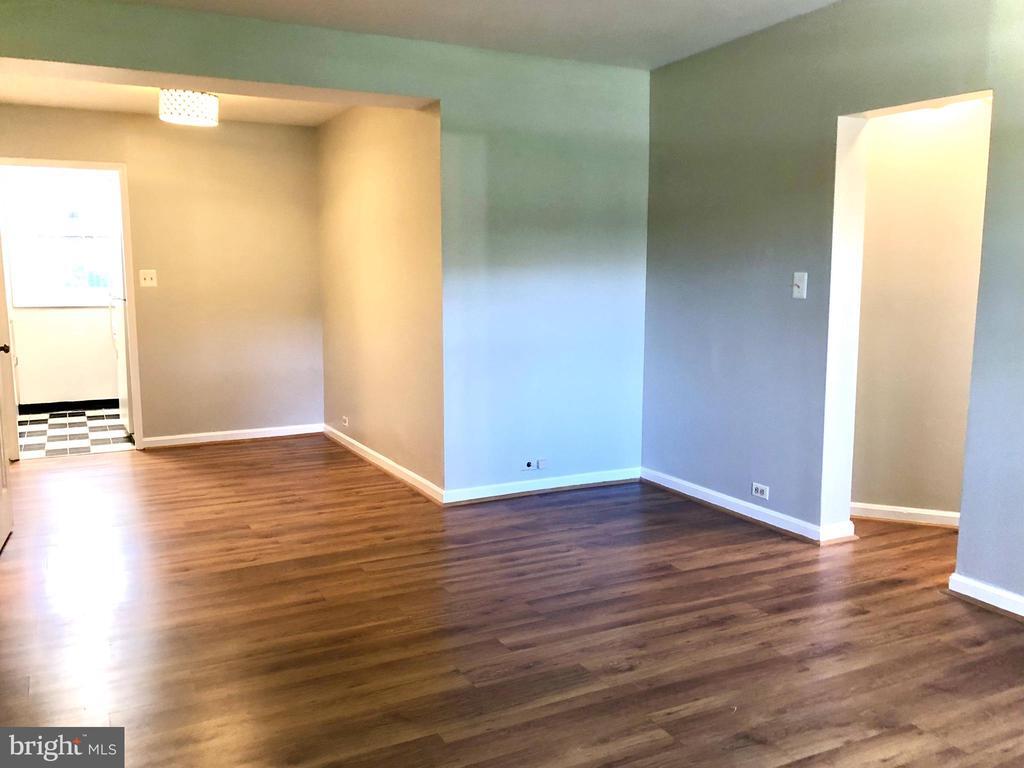 Foto principal - 223 N George Mason Dr