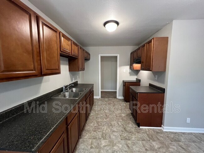 Foto del edificio - 2323 Slocum Ave