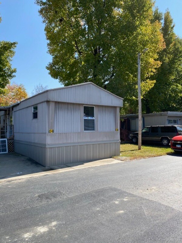 1410 West Dr, Bethalto, IL 62010 House Rental in Bethalto, IL