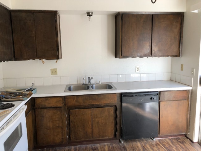 Building Photo - 950 SW Harrier Cir