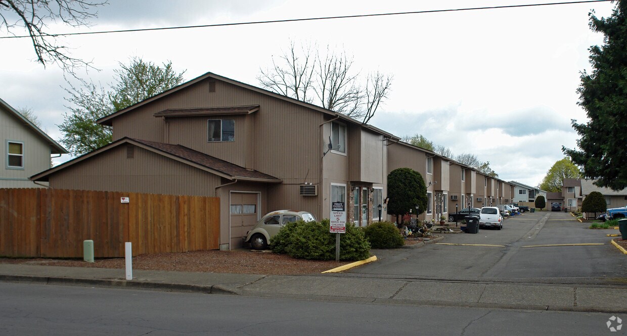 Foto del edificio - Park Village: CodePVTopShevMurr