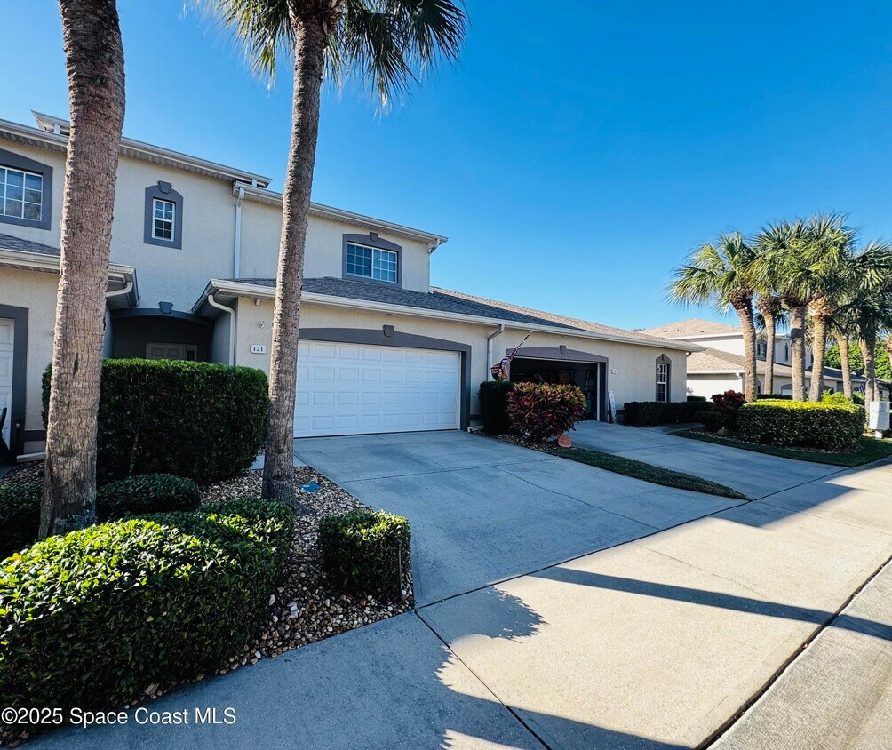 Foto principal - 121 Majestic Bay Ave