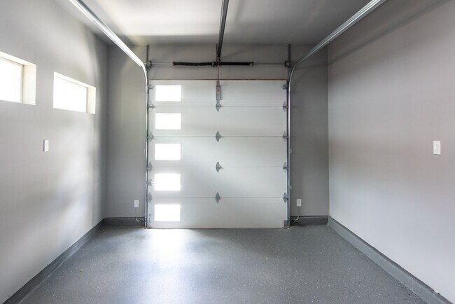 Foto del edificio - 317-A E 35th St