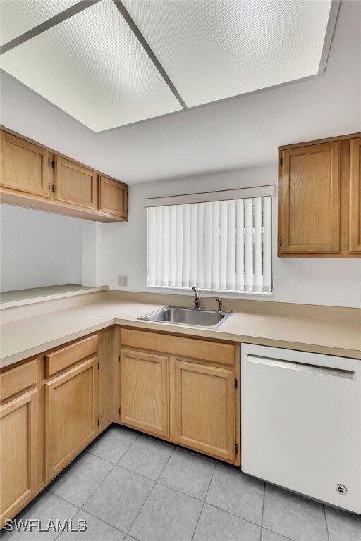 Foto del edificio - 9640 Windsor Gardens Ln