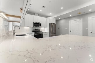 Building Photo - 23 Dewolf St