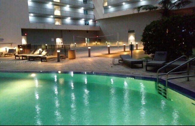 Foto del edificio - 888 Biscayne Blvd