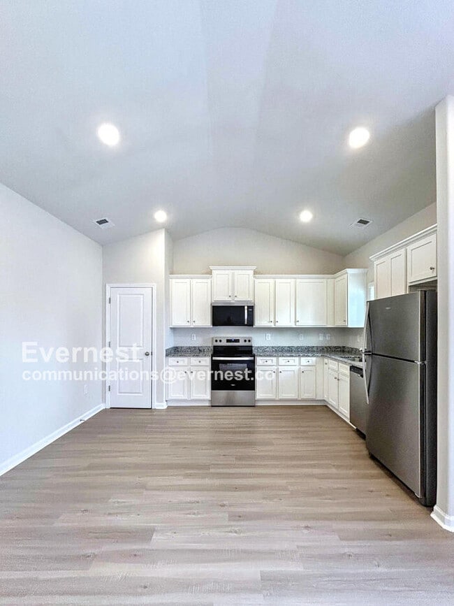 Building Photo - 115 Lightning Dr