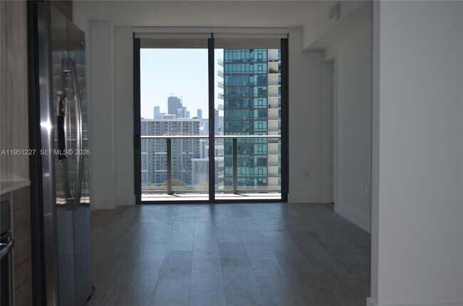 Foto del edificio - 121 NE 34th St