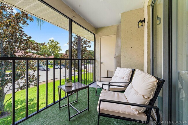Foto del edificio - 6540 Chasewood Dr