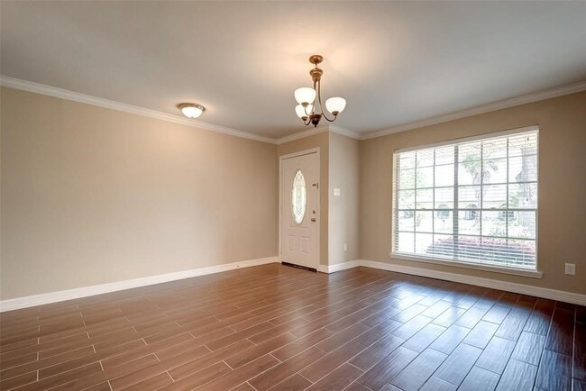 Building Photo - 12010 Mulholland Dr